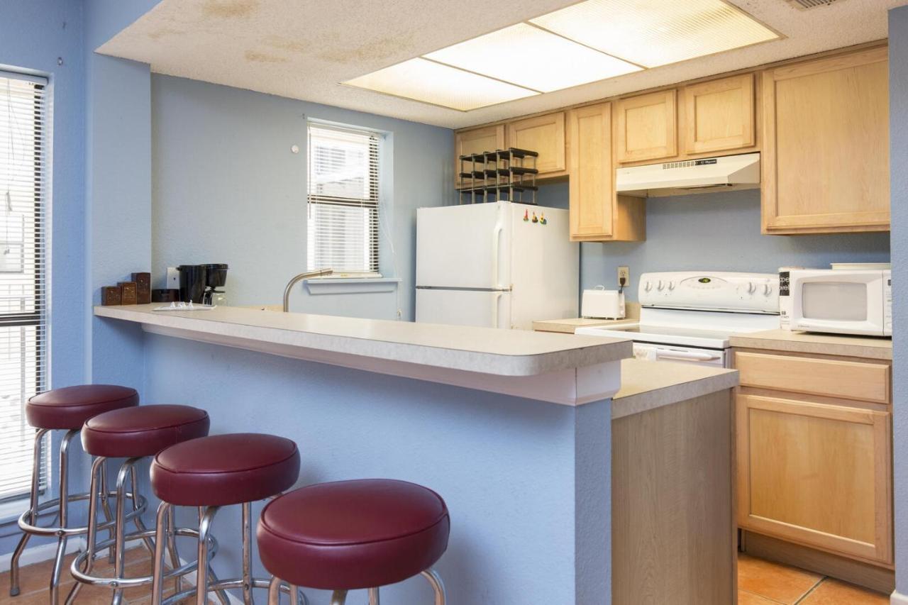 Walk To Beach House In Heart Of Entertainment District - Atrium Unit 102 South Padre Island Exteriér fotografie